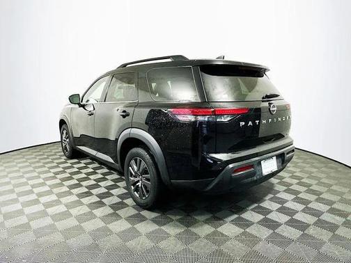 2023 Nissan Pathfinder SV FWD