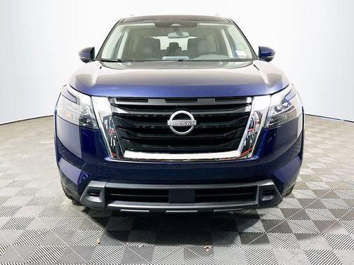 2025 Nissan Pathfinder SV FWD