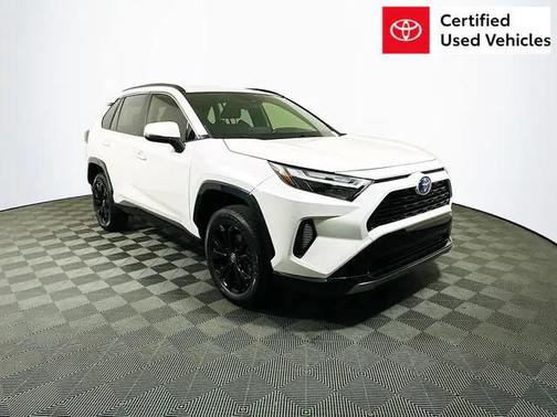 2022 Toyota RAV4 Hybrid SE