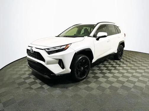 2022 Toyota RAV4 Hybrid SE