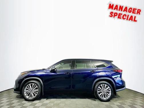 2022 Toyota Highlander Platinum