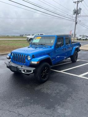 2023 Jeep Gladiator Sport