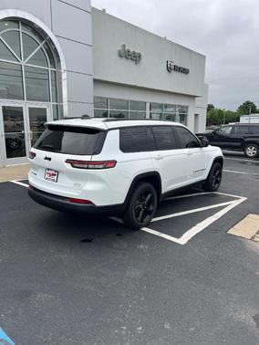 2021 Jeep Grand Cherokee L Laredo
