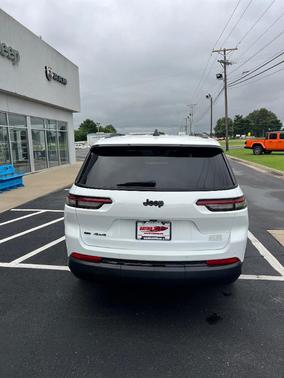 2021 Jeep Grand Cherokee L Laredo