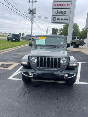 2022 Jeep Gladiator Sport