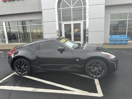 2016 Nissan 370Z Base