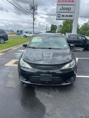 2020 Chrysler Pacifica Touring-L Plus