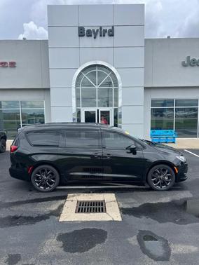 2020 Chrysler Pacifica Touring-L Plus