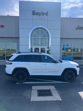 White 2024 Jeep Grand Cherokee Laredo