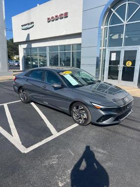 2024 Hyundai ELANTRA Limited