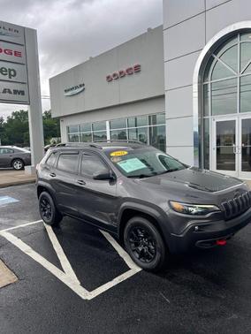 2021 Jeep Cherokee Trailhawk