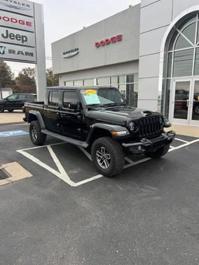 2022 Jeep Gladiator Overland