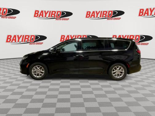 2024 Chrysler Pacifica Touring-L