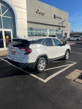 2024 GMC Terrain SLE