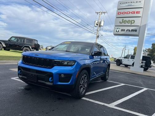 2022 Jeep Grand Cherokee 4xe Trailhawk