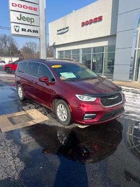 2022 Chrysler Pacifica Touring-L
