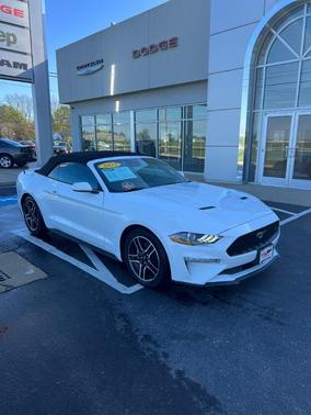 2022 Ford Mustang EcoBoost