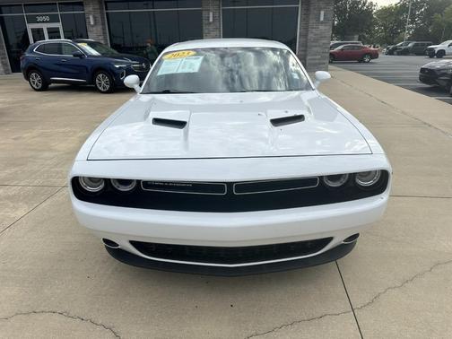 2023 Dodge Challenger SXT