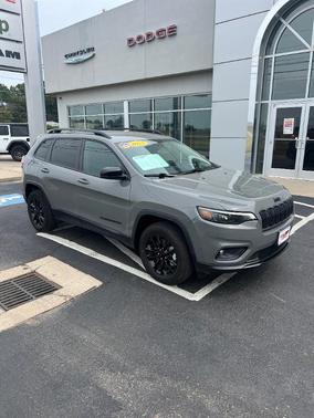 2023 Jeep Cherokee Altitude Lux