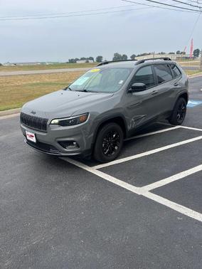 2023 Jeep Cherokee Altitude Lux