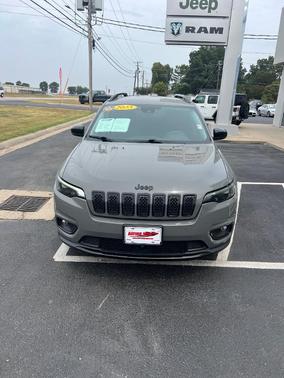 2023 Jeep Cherokee Altitude Lux