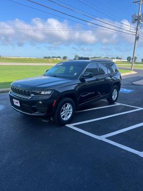 2023 Jeep Grand Cherokee Laredo
