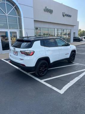 2023 Jeep Compass Trailhawk