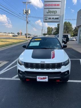 2023 Jeep Compass Trailhawk