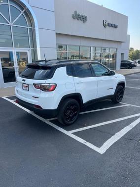 2023 Jeep Compass Trailhawk