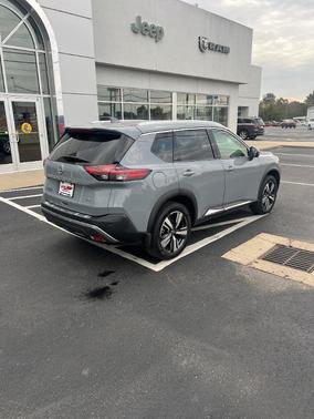 2022 Nissan Rogue SL