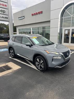 2022 Nissan Rogue SL