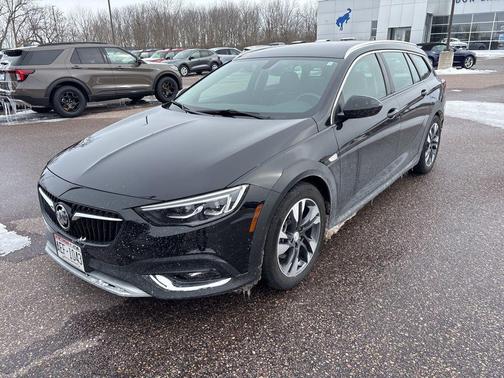 2018 Buick Regal TourX Essence