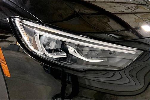 2018 Buick Regal TourX Essence