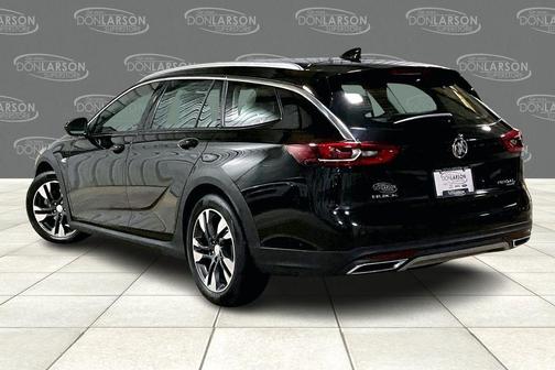2018 Buick Regal TourX Essence