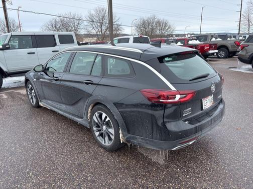 2018 Buick Regal TourX Essence