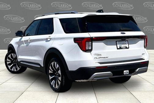 Star White Metallic Tri-Coat 2026 Ford Explorer Platinum