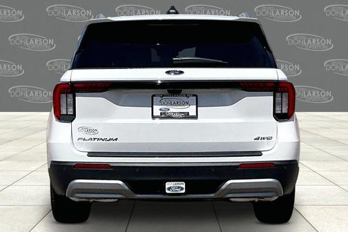 Star White Metallic Tri-Coat 2026 Ford Explorer Platinum