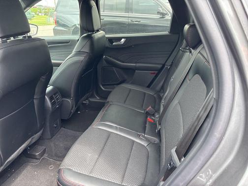 Carbonized Gray Metallic 2024 Ford Escape ST-Line