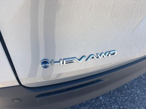 Celestial Silver Metallic 2025 Toyota Sienna XLE