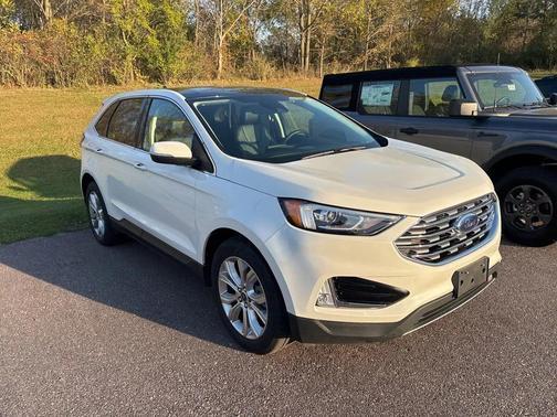 2021 Ford Edge Titanium