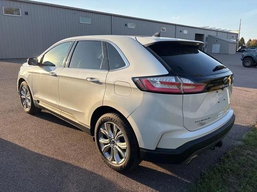 2021 Ford Edge Titanium