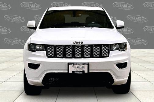 Bright White Clearcoat 2021 Jeep Grand Cherokee Laredo
