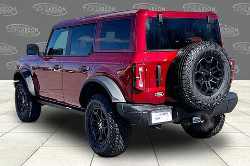 Ruby Red Metallic Tinted Clearcoat 2026 Ford Bronco Badlands