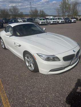 Alpine White 2016 BMW Z4 sDrive28i