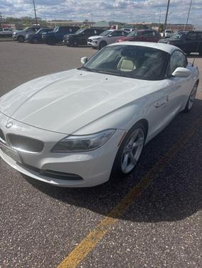 Alpine White 2016 BMW Z4 sDrive28i