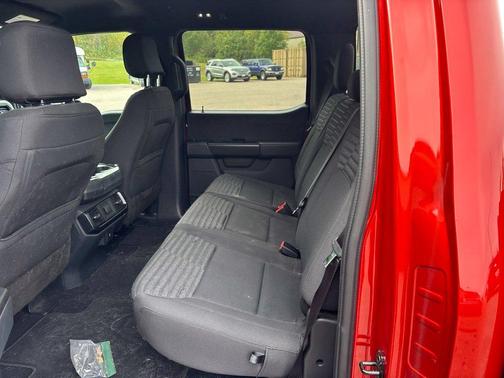 Hot Pepper Red Metallic Tinted Clearcoat 2023 Ford F-150 XL