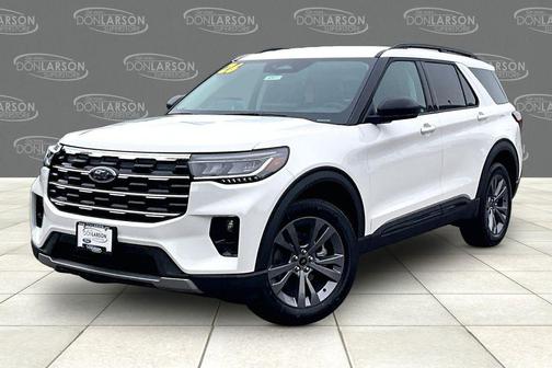 Star White Metallic Tri-Coat 2026 Ford Explorer Active