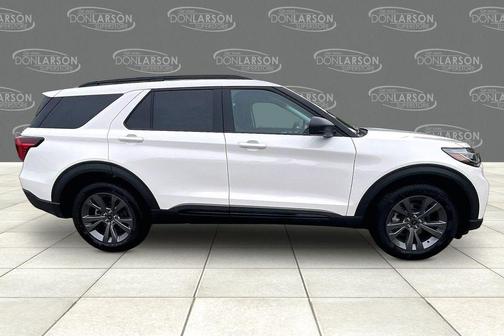 Star White Metallic Tri-Coat 2026 Ford Explorer Active