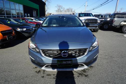 2018 Volvo V60 Cross Country T5