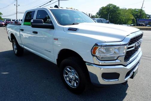 2021 RAM 2500 Tradesman Crew Cab 4x4 6'4' Box